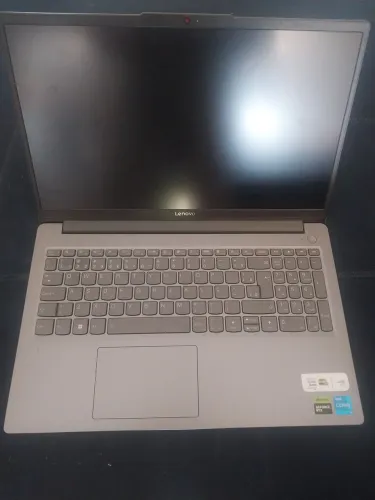 PC gamer Lenovo LOQ