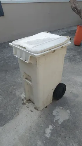 LIXEIRA GRANDE 240 LITROS