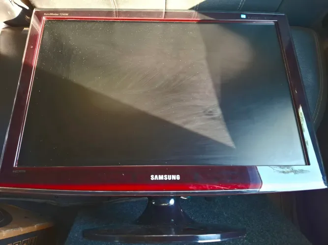 MONITOR/TV SAMSUNG 24 POLEGADAS 60HZ HDMI/VGA/SOM INTEGRADO