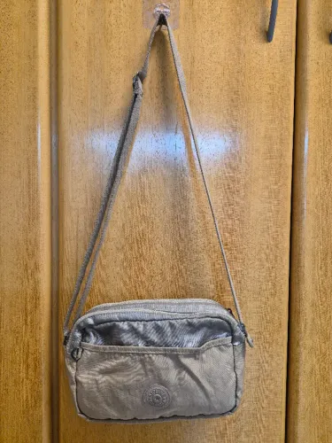 Bolsa Kipling Original pequena Bege com Ouro velho