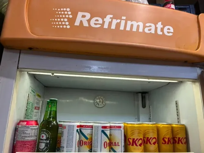 Refrigerador Expositor Refrimate 400L | Porta Vidro e Luz Interior