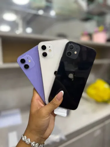 IPHONE 12