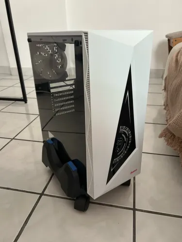 Gabinete Marvo CA-119 RGB Mid Tower Branco + 4 fans + suporte Gabinete com rodas