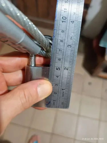 Cabo de aço revestido com nylon e 8mm em espessura e dois cadeados de alta qualidade
