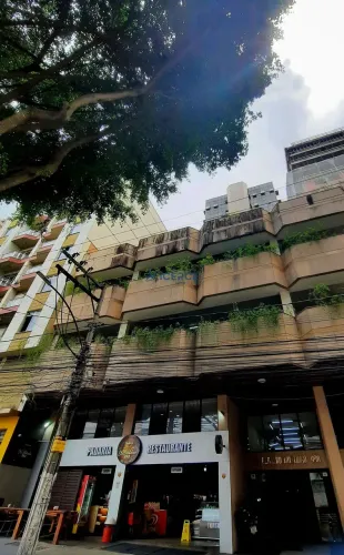 Sala comercial com 52m2 na Rua Santo Antônio!