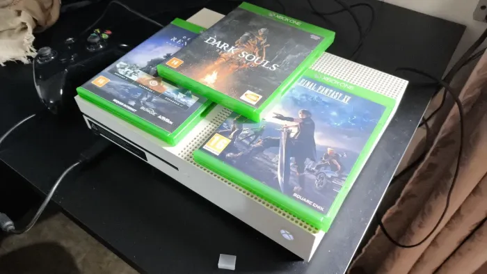 Xbox One S + Jogos