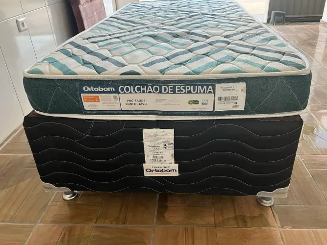 Vendo cama box solteirão Ortobom + Cabeceira 