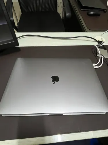 MACBOOK PRO 2019 I9 32GB 500SSD