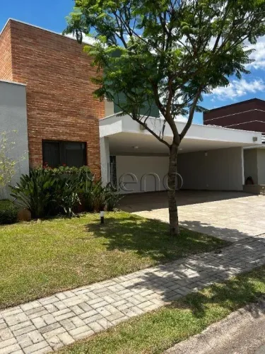 Casa à Venda no Condomínio Reserva das Palmeiras em Valinhos, no bairro Jardim Europa.