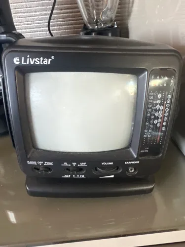 Televisão antiga portátil
