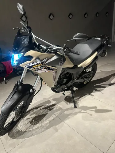 XRE 300 SAHARA ADVENTURE