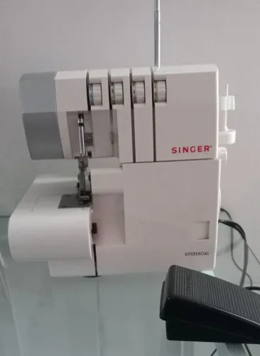 Overlock Ultralock singer diferencial