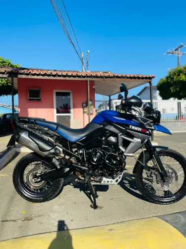 Tiger 800 xcx Facilito compra, aceito troca em moto de baixa cc . 