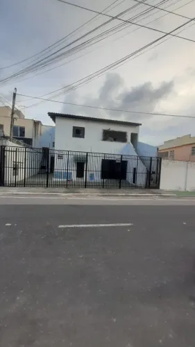 Apartamento primeiro mundo, 1 quarto grande, suíte, sala grande, cozinha, 1 vaga carro.