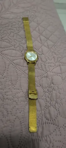 Relógio Feminino dourado 