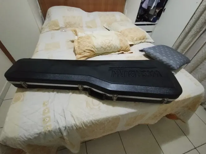 Case/Estojo para contra baixo marca Whashbourn reforçado