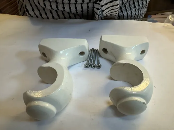 Par de Suporte de Parede para Varão de Cortina Simples (Branco/Marfim) + Parafusos