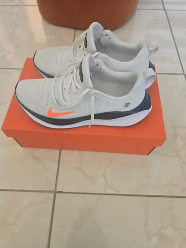 Tênis Nike Infinity Run 4