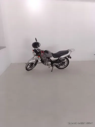 Suzuki yes 2008