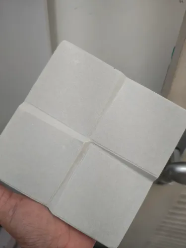 Sobra de obra revestimento Rerthy em relevo. 54 peças de 15 x 15 cm