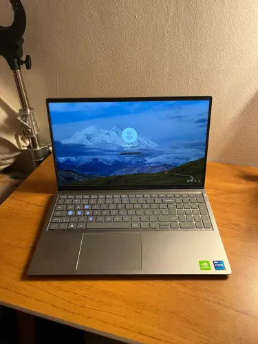 Dell i7 512gb 16 ram 2gb placa de vídeo