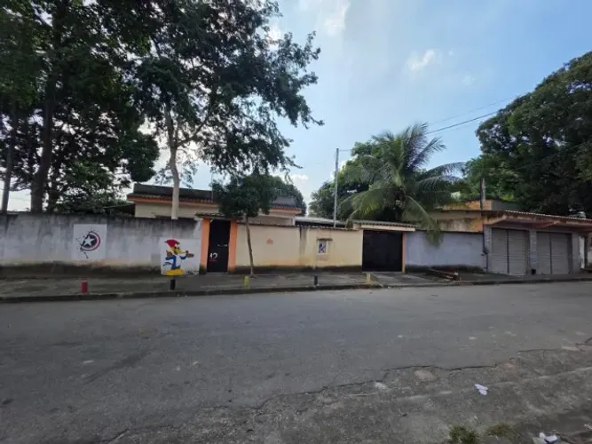 Vando Casa barata em queimados