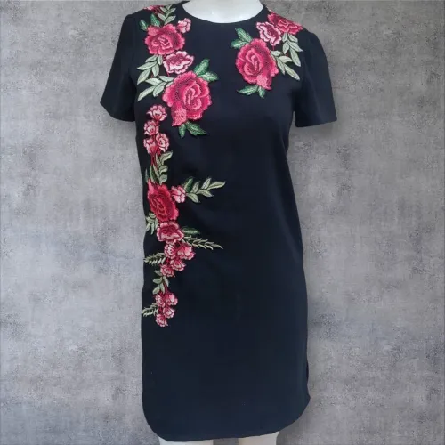 Vestido Zara com bordado