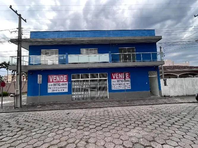Prédio comercial e residencial