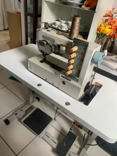 Vende-se Máquina industrial goleira