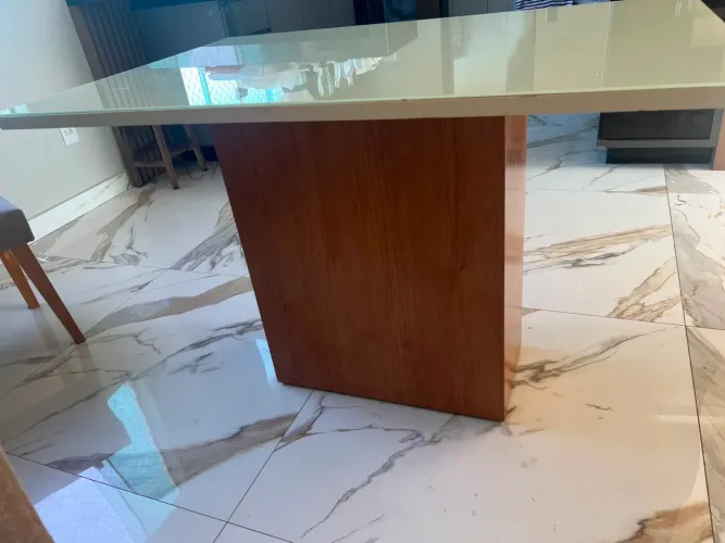 Mesa 4 cadeiras