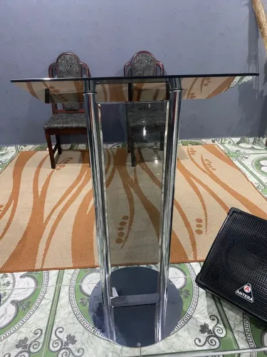 Púlpito + mesinha de vidro fumê