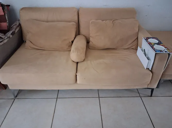 Sofá com chaise