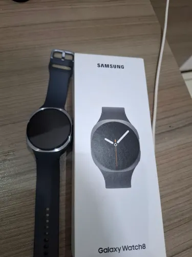 Samsung watch 8 44mm. 2 meses excelente estado,praticamente novo. Venda pq ganhei garmin