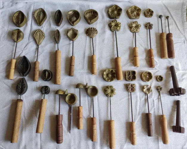 ? Kit de Frisadores para Flores em EVA/Biscuit - Alumínio e Latão (Antigos)