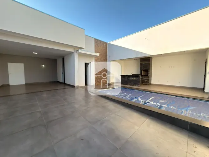 Casa para locação no bairro Novo Mundo