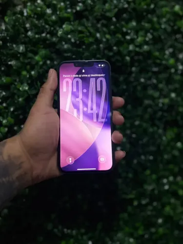 iPhone 13