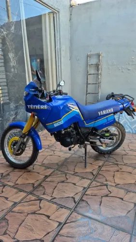 *VENDO MOTO*