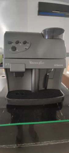 CAFETEIRA SAECO VIENNA PLUS USADA