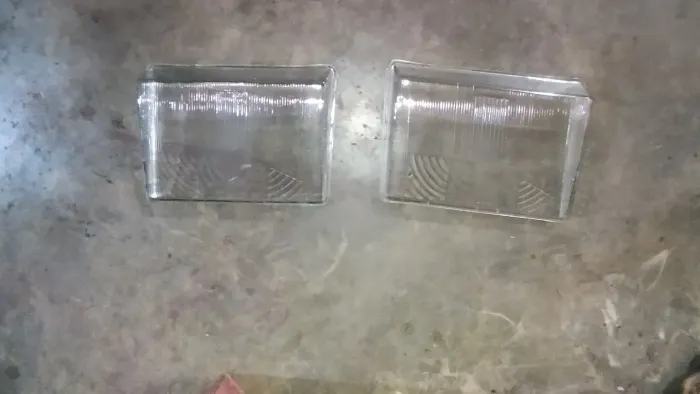 Lentes de farol do Chevette 