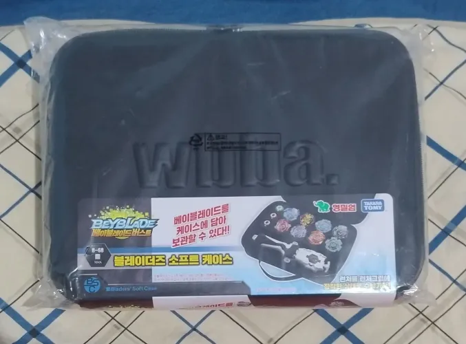 Beyblade Burst B-68 Bladers Soft Case - Takara Tomy