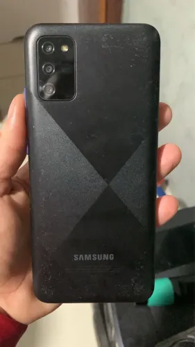 Dois celulares Samsung pra ajeitar a tela 
