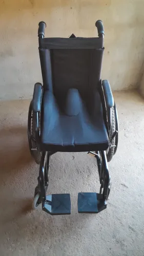 Cadeira de rodas infantil