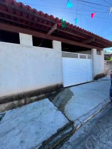CASA NO GROTÃO