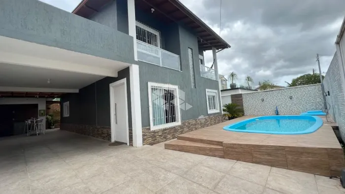 CASA 4 DORMITÓRIOS COM VISTA PARA O MAR A 200M DA PRAIA NO MORRO DAS PEDRAS