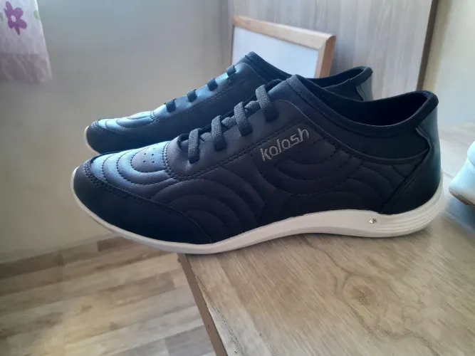 Sapatos todos tamanhos 37