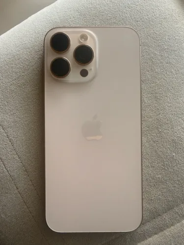 iPhone 16 Pro Max Titânio Deserto 256gb