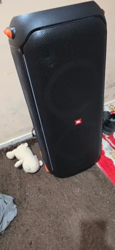 Cx jbl 710 seminovo apenas 5 meses
