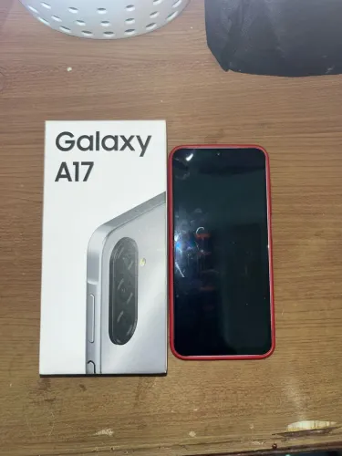 Galaxy A17 256GB na garantia (com duas listras na tela)