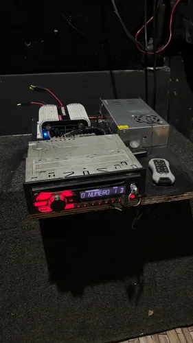 Toca Cd Pioneer Mixtrax com controle de longa distância