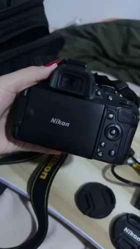 Câmera Fotográfica Nikon D5100 com Lente 18-55mm